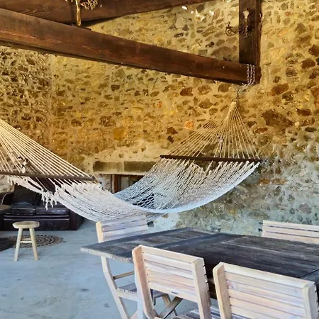 Les Sauvages